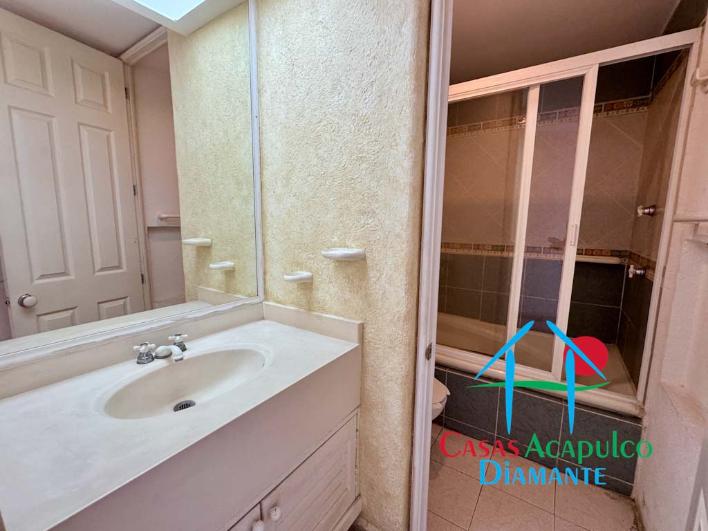 Brisas Diamante T7 199 - Baño completo 1